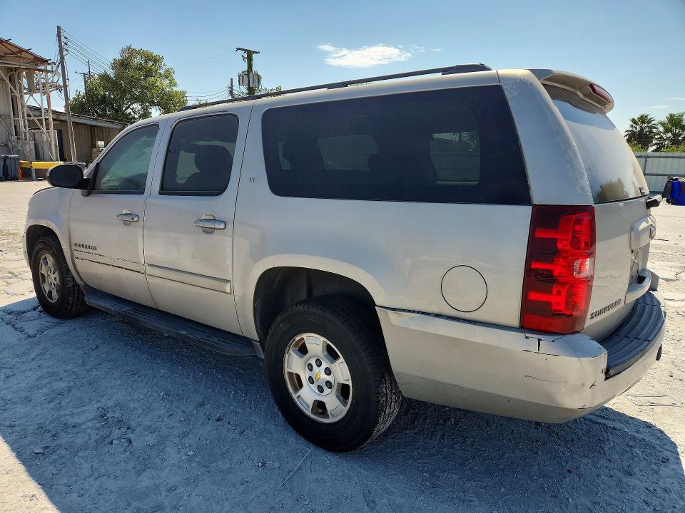 Photo 2 from auction – 2008 CHEVROLET SUBURBAN with VIN 1GNFC16028R236520