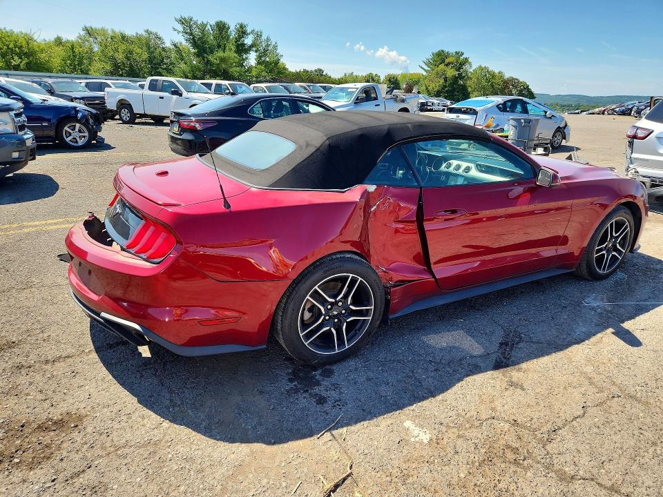 Photo 3 from auction – 2018 FORD MUSTANG with VIN 1FATP8UH5J5121625