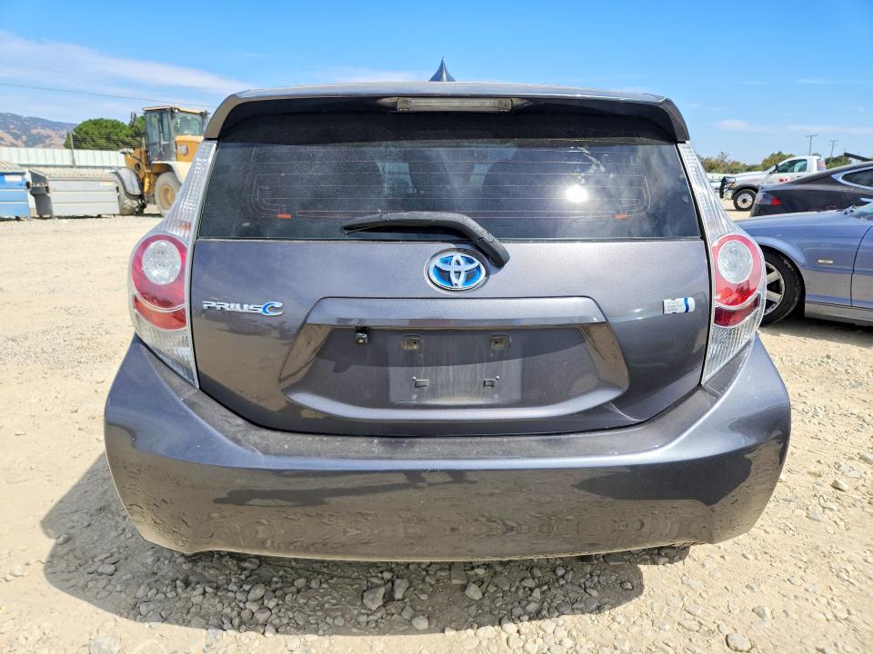 Photo 6 from auction – 2013 TOYOTA PRIUS C with VIN JTDKDTB39D1034136