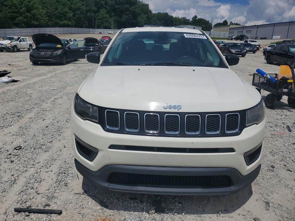 Photo 5 from auction – 2018 JEEP COMPASS with VIN 3C4NJCAB1JT151826