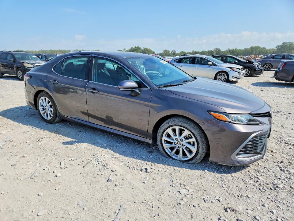 Photo 4 from auction – 2023 TOYOTA CAMRY with VIN 4T1C11AK7PU808277