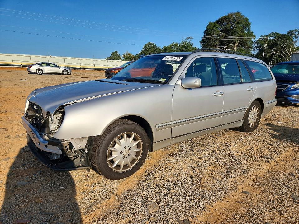 MERCEDES-BENZ E 2001 with VIN WDBJH82J21X045997 - Photo from auction
