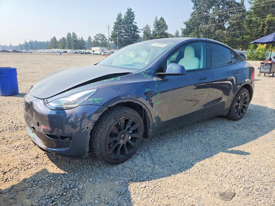 TESLA MODEL Y 2020 z numerem VIN 5YJYGDEEXLF058701 - Zdjęcie z aukcji