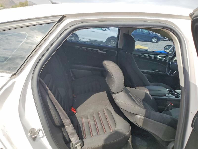 Photo 10 from auction – 2016 FORD FUSION with VIN 3FA6P0H71GR206449