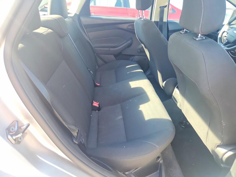 Photo 10 from auction – 2015 FORD FOCUS with VIN 1FADP3E25FL367479