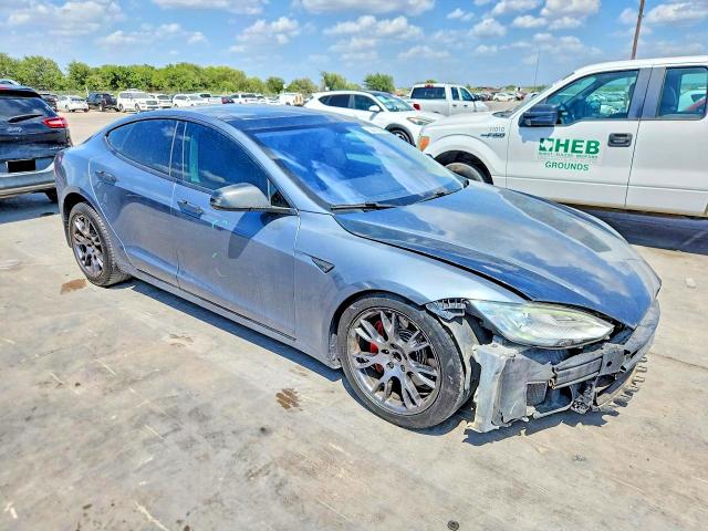 Фото 4 с аукциона – 2013 TESLA MODEL S с VIN 5YJSA1CP3DFP27788