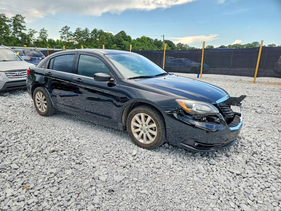 Photo 4 from auction – 2013 CHRYSLER 200 with VIN 1C3CCBBB1DN598658