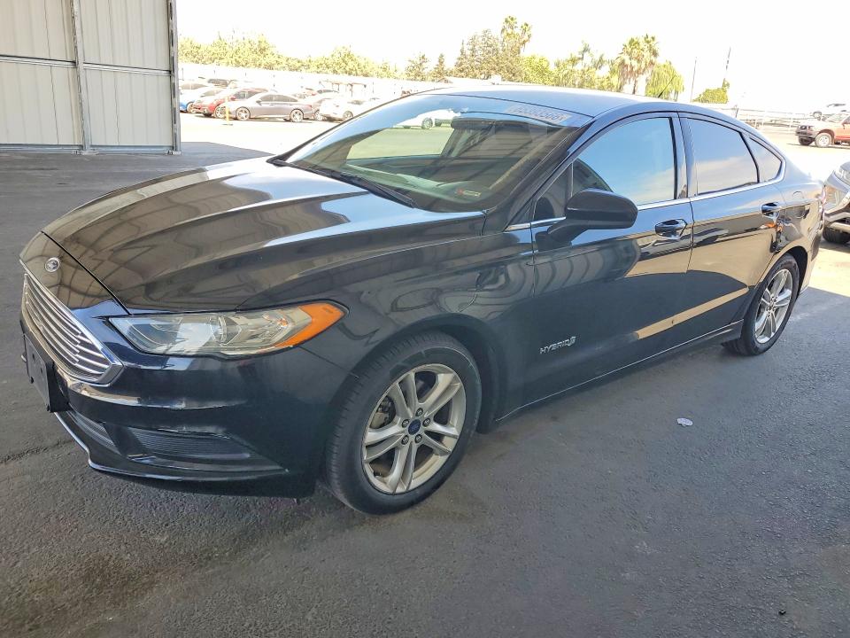 FORD FUSION 2018 with VIN 3FA6P0LU1JR161789 - Photo from auction