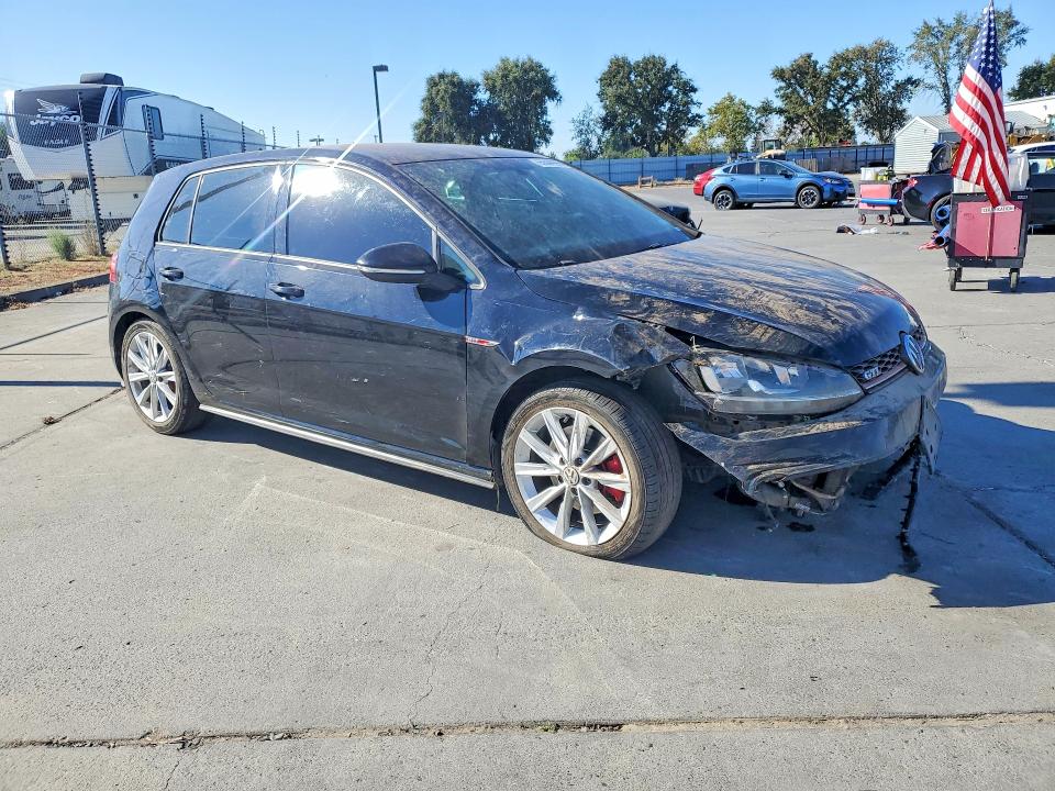 Photo 4 from auction – 2018 VOLKSWAGEN GTI with VIN 3VW447AU4JM292991
