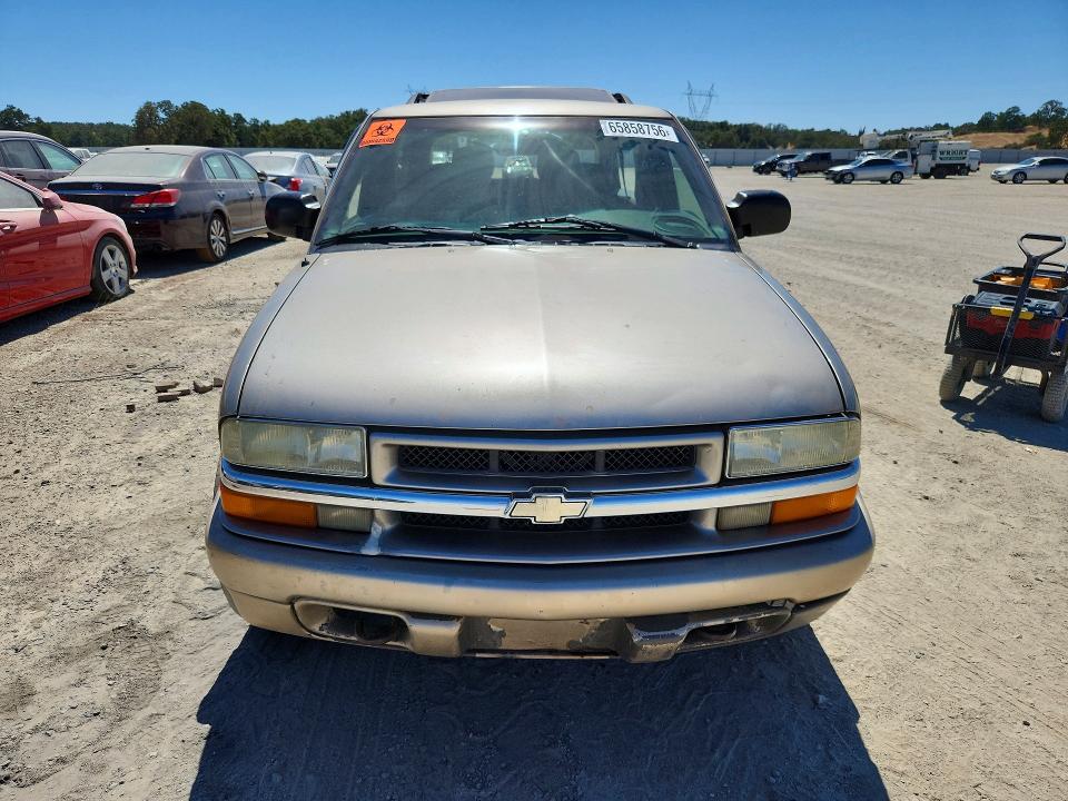 Photo 5 from auction – 2002 CHEVROLET BLAZER with VIN 1GNCT18W52K142894