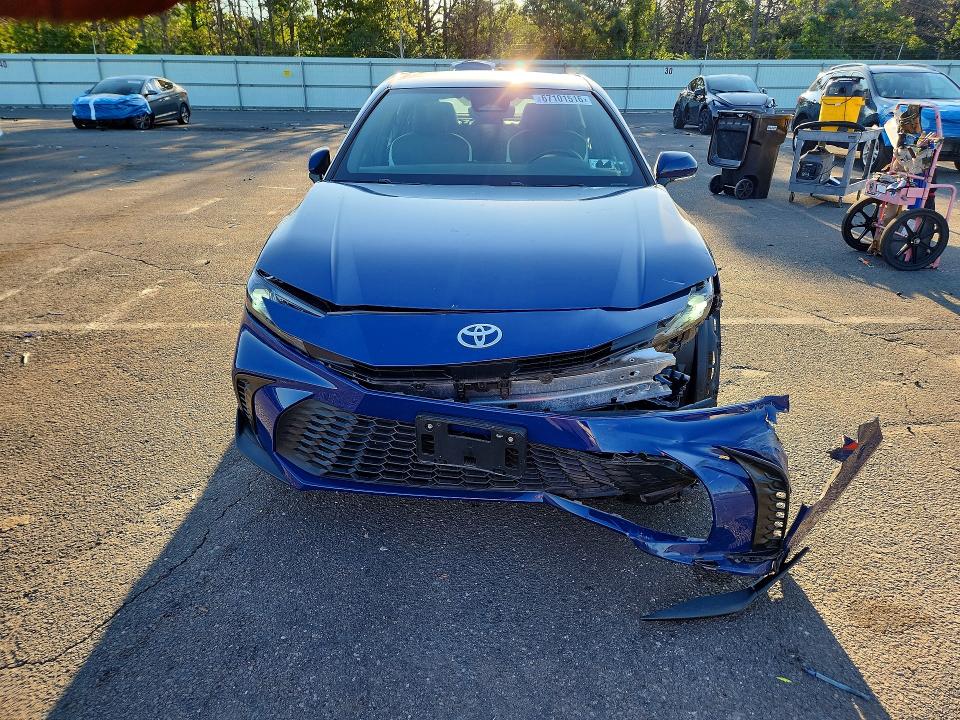 Zdjęcie 5 z aukcji – 2025 TOYOTA CAMRY z VIN 4T1DBADK2SU034199