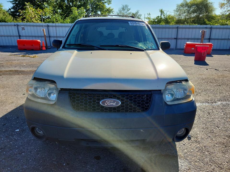 Photo 5 from auction – 2006 FORD ESCAPE with VIN 1FMCU93136KA24201