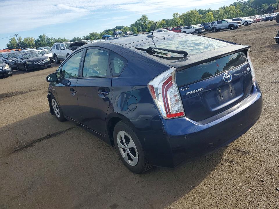 Photo 2 from auction – 2012 TOYOTA PRIUS with VIN JTDKN3DU5C1584113
