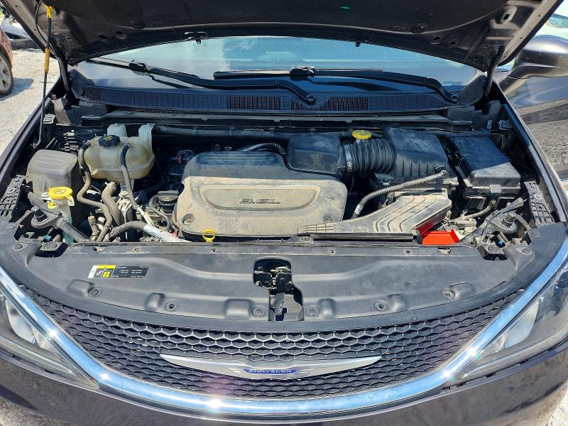 Photo 12 from auction – 2019 CHRYSLER PACIFICA with VIN 2C4RC1EG1KR686942