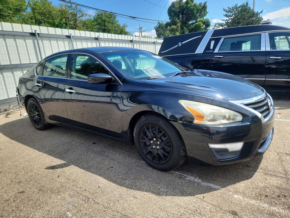 Photo 4 from auction – 2013 NISSAN ALTIMA with VIN 1N4AL3AP2DC263772