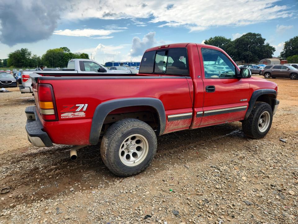 Photo 3 from auction – 2000 CHEVROLET SILVERADO with VIN 1GCEK14T5YZ166497