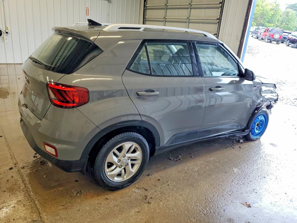 Photo 3 from auction – 2020 HYUNDAI VENUE with VIN KMHRC8A32LU031071