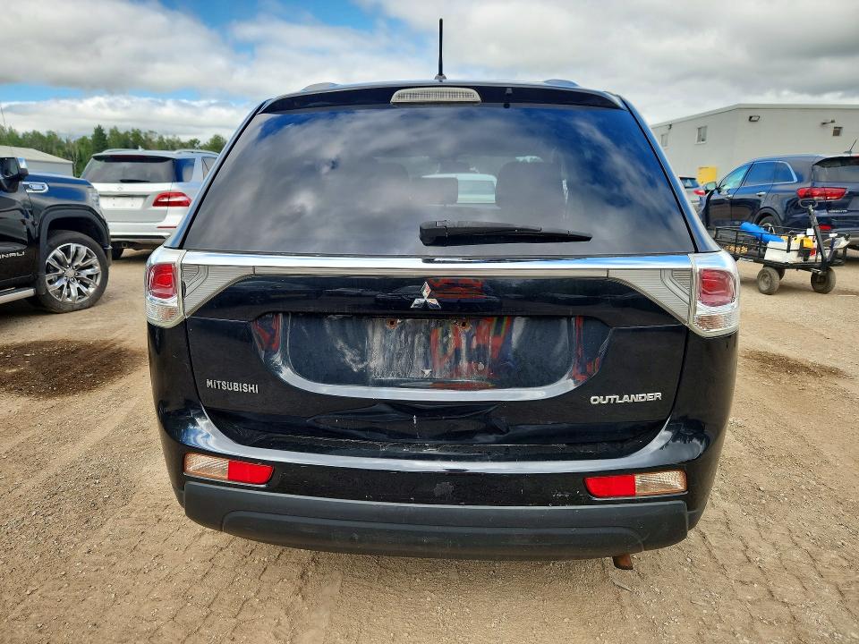 Photo 6 from auction – 2014 MITSUBISHI OUTLANDER with VIN JA4AD2A31EZ601721