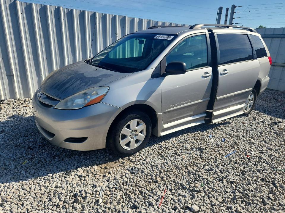 Photo 1 from auction – 2010 TOYOTA SIENNA with VIN 5TDKK4CC5AS329856