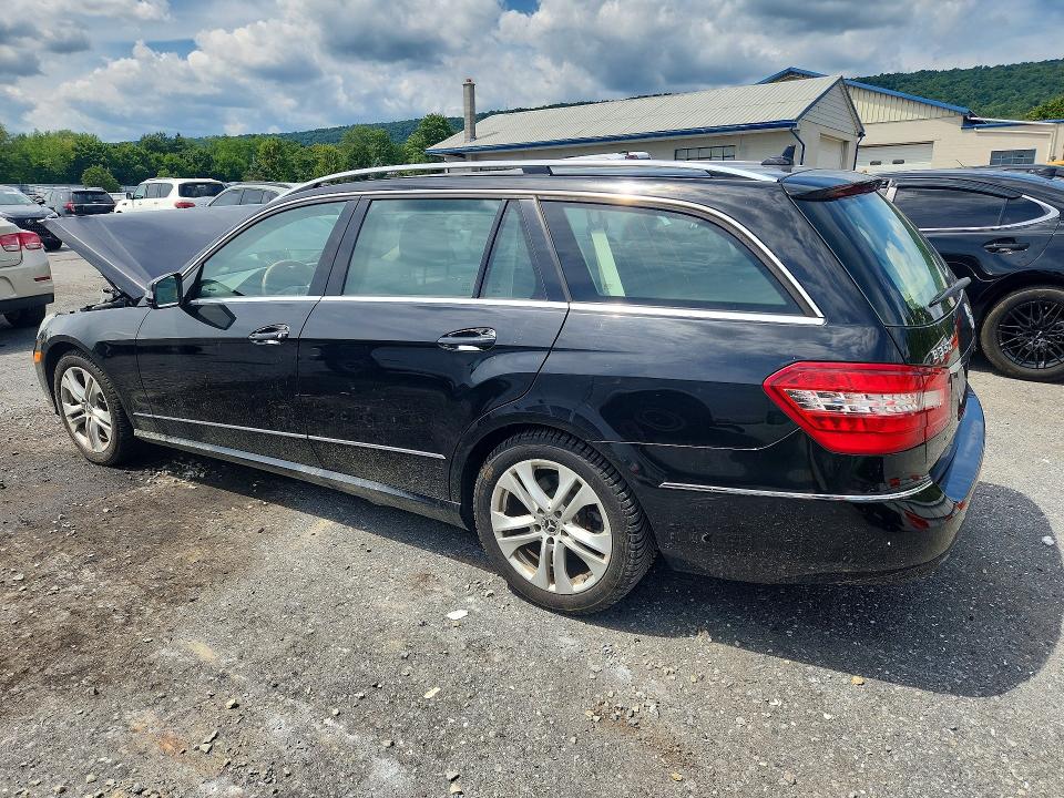 Снимка 2 от търг – 2011 MERCEDES-BENZ E с VIN WDDHH8HB3BA308220