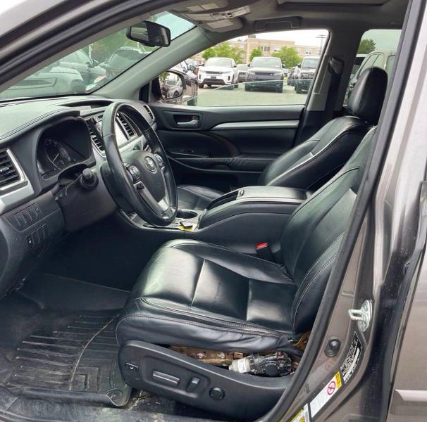 Photo 5 from auction – 2016 TOYOTA HIGHLANDER with VIN 5TDJKRFH9GS284980