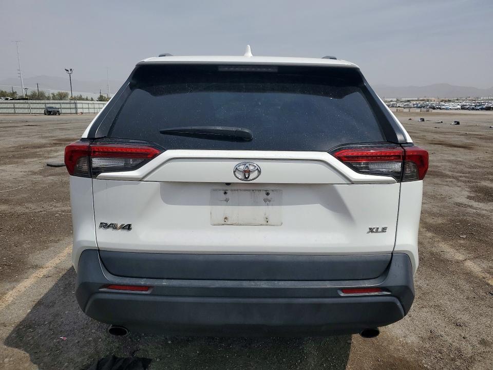Photo 6 from auction – 2021 TOYOTA RAV4 with VIN 2T3W1RFV0MW109929
