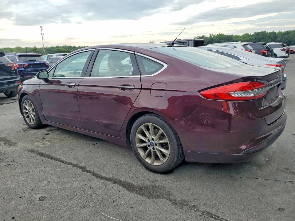 Photo 2 from auction – 2017 FORD FUSION with VIN 3FA6P0HD0HR332146