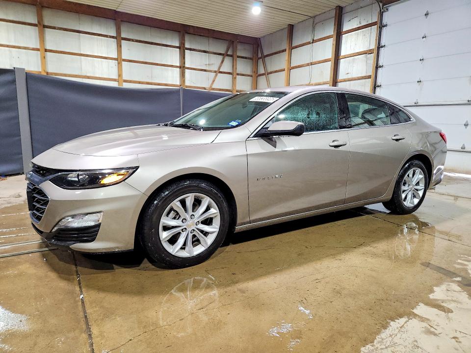 CHEVROLET MALIBU 2025 with VIN 1G1ZD5ST2SF138583 - Photo from auction