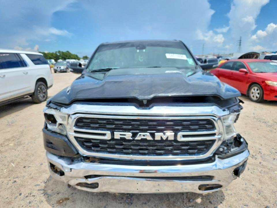 صورة رقم 5 من المزاد - 2023 RAM 1500 مع VIN 1C6RREFT7PN592576