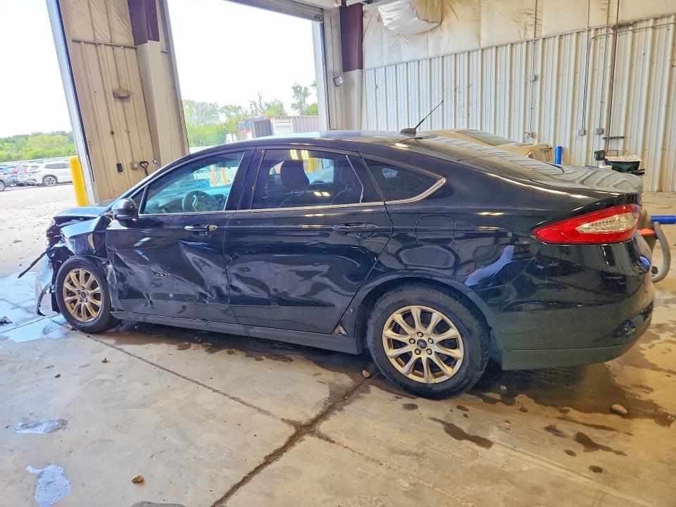 Photo 2 from auction – 2016 FORD FUSION with VIN 3FA6P0G77GR262039