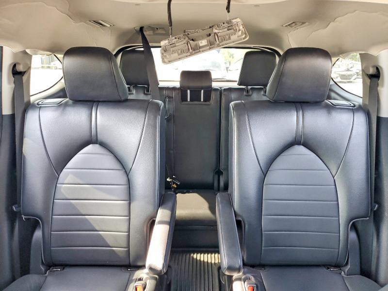 Фото 10 с аукциона – 2022 TOYOTA HIGHLANDER с VIN 5TDGZRBH4NS244010