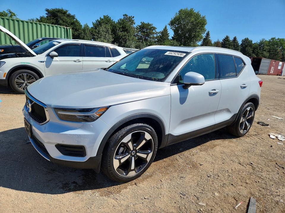 VOLVO XC40 2020 with VIN YV4162UK3L2268184 - Photo from auction