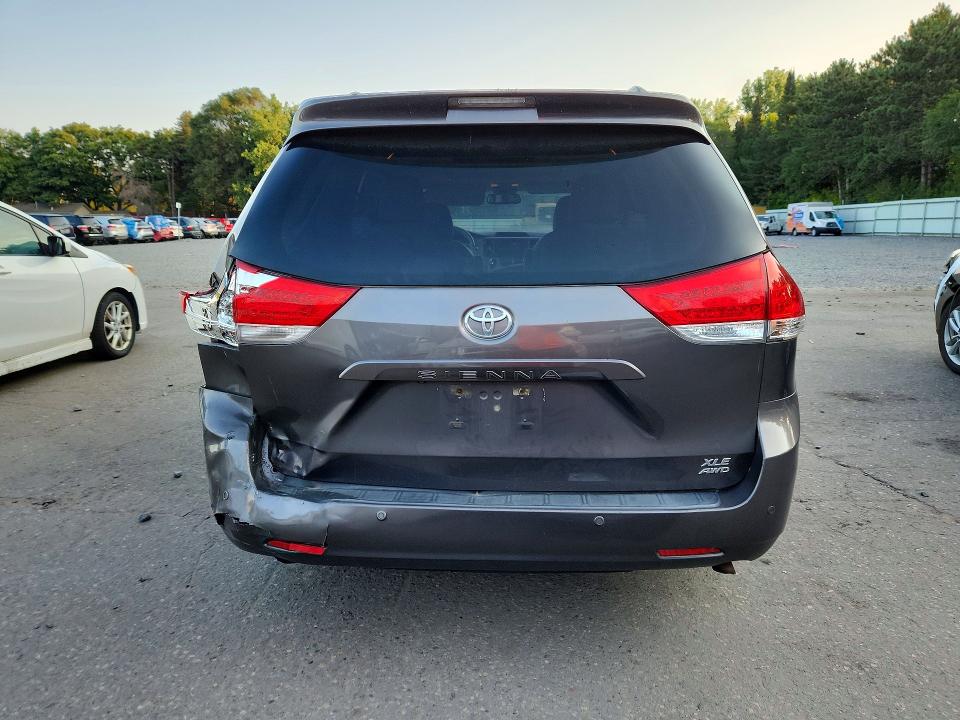 Photo 6 from auction – 2013 TOYOTA SIENNA with VIN 5TDDK3DC7DS065299