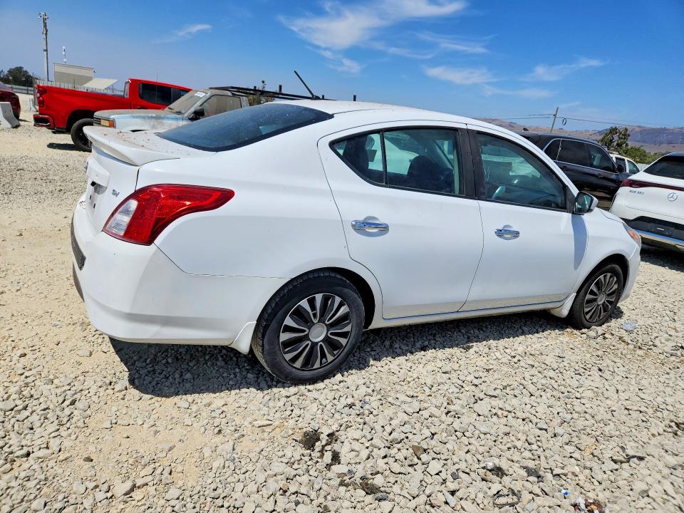 Photo 3 from auction – 2017 NISSAN VERSA with VIN 3N1CN7AP5HK471586