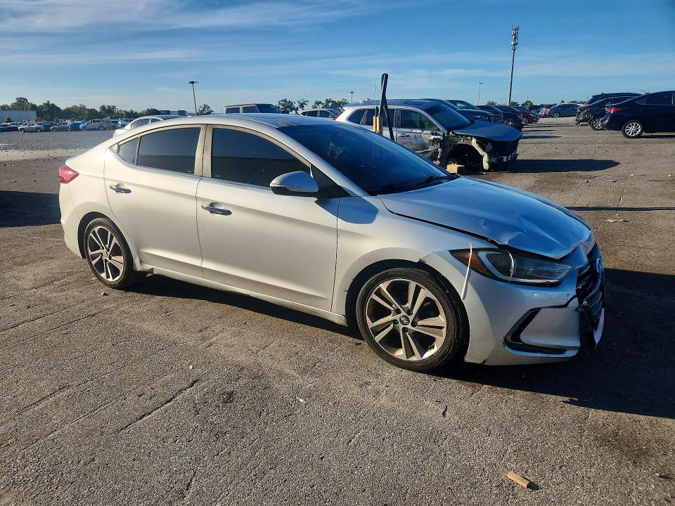 Photo 4 from auction – 2017 HYUNDAI ELANTRA with VIN 5NPD84LF2HH047997