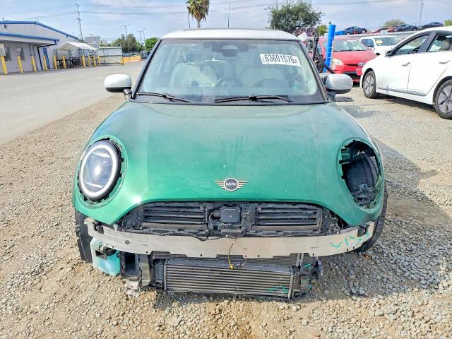 Photo 5 from auction – 2025 MINI COOPER with VIN WMW23GD02S2W33784