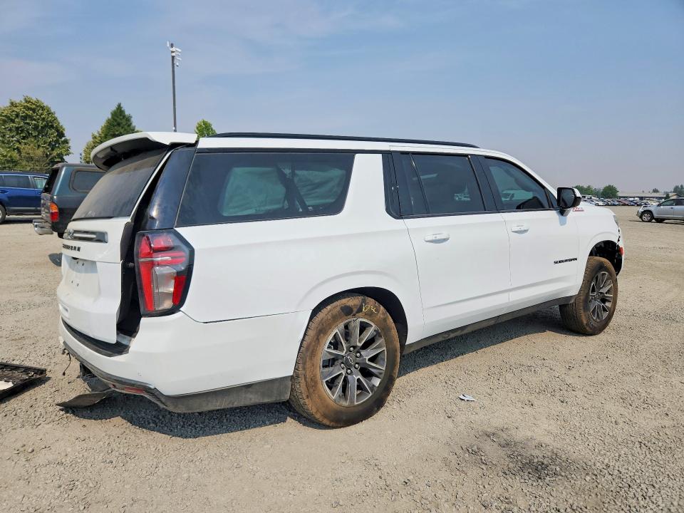Photo 3 from auction – 2022 CHEVROLET SUBURBAN with VIN 1GNSKDKD8NR120892