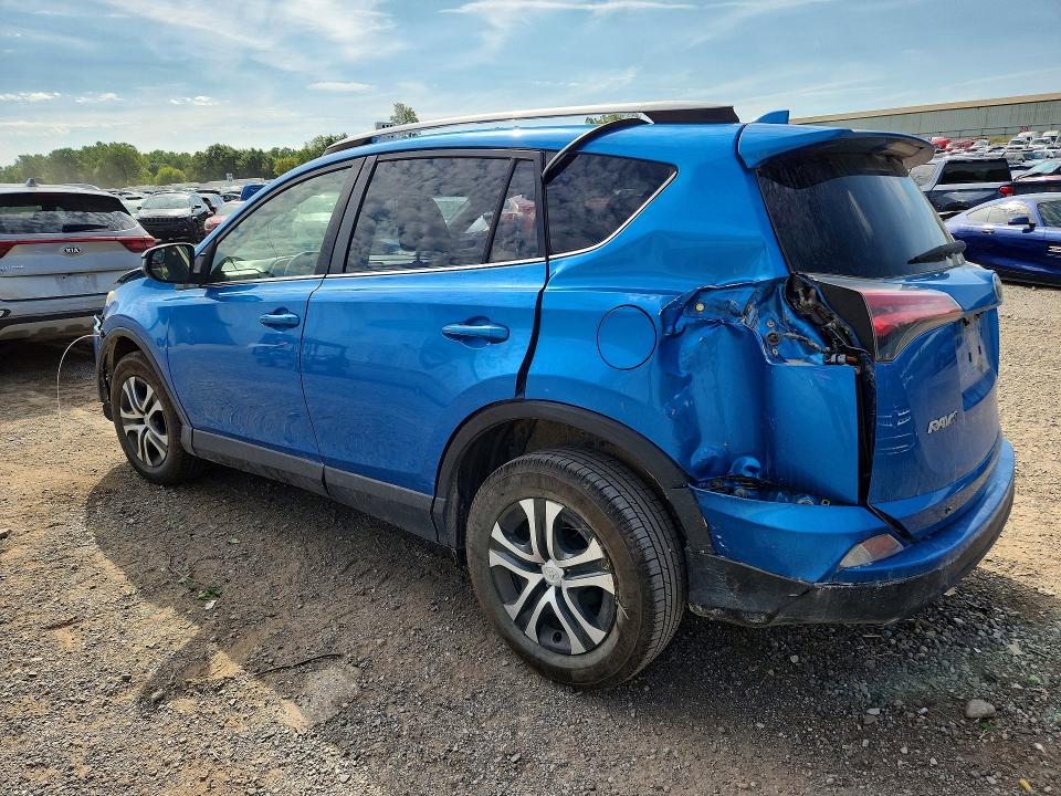 Photo 2 from auction – 2017 TOYOTA RAV4 with VIN JTMZFREV5HJ124947