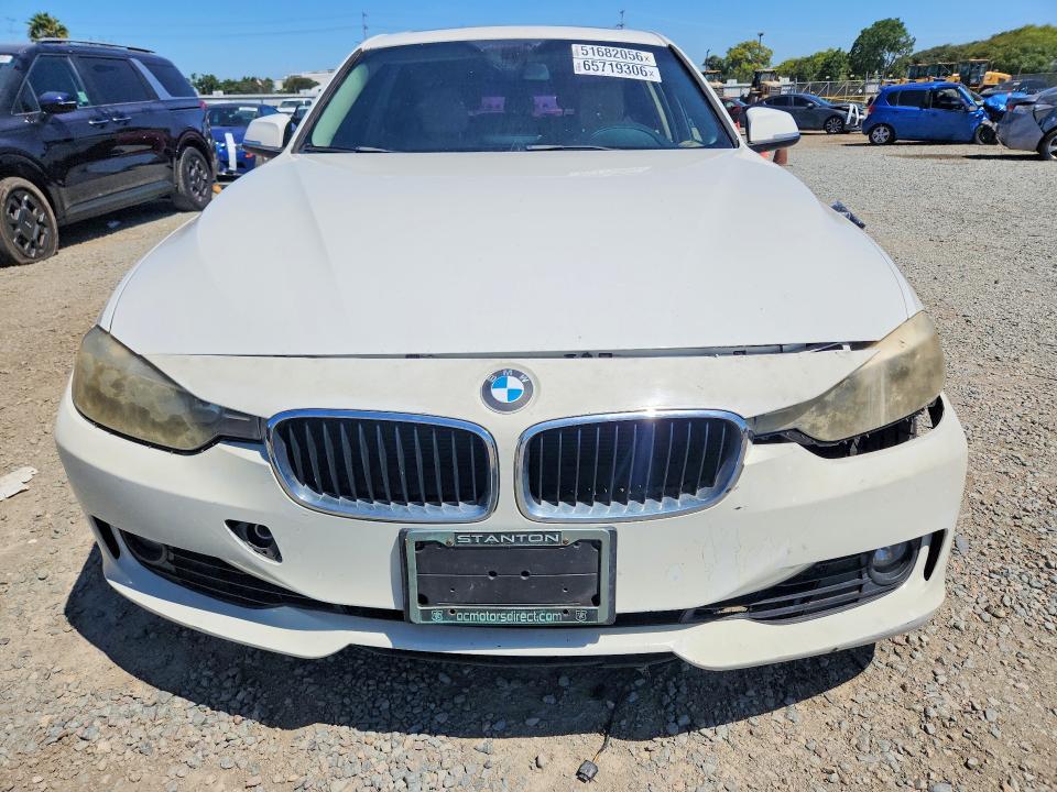 Photo 5 from auction – 2012 BMW 328 with VIN WBA3A5C56CF343747