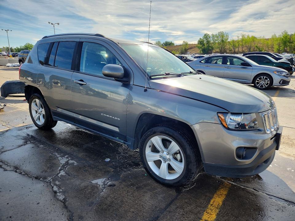 Photo 4 from auction – 2014 JEEP COMPASS with VIN 1C4NJDEB9ED546834