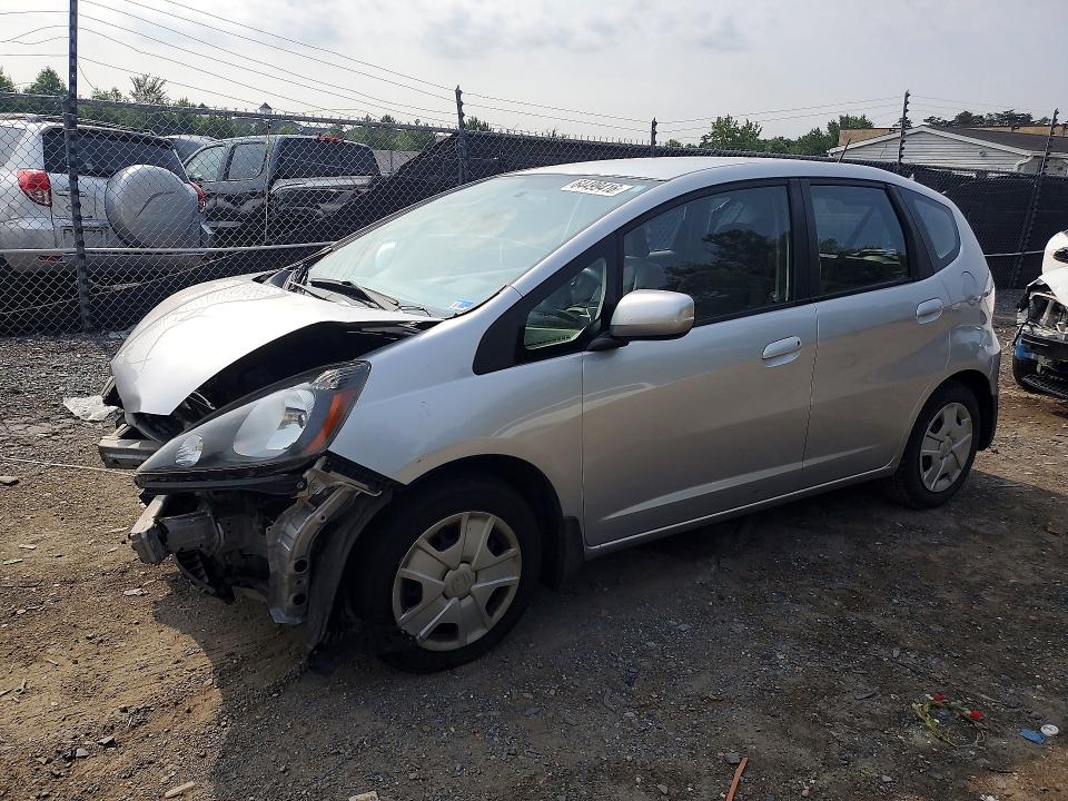 HONDA FIT 2013 with VIN JHMGE8H38DC044604 - Photo from auction