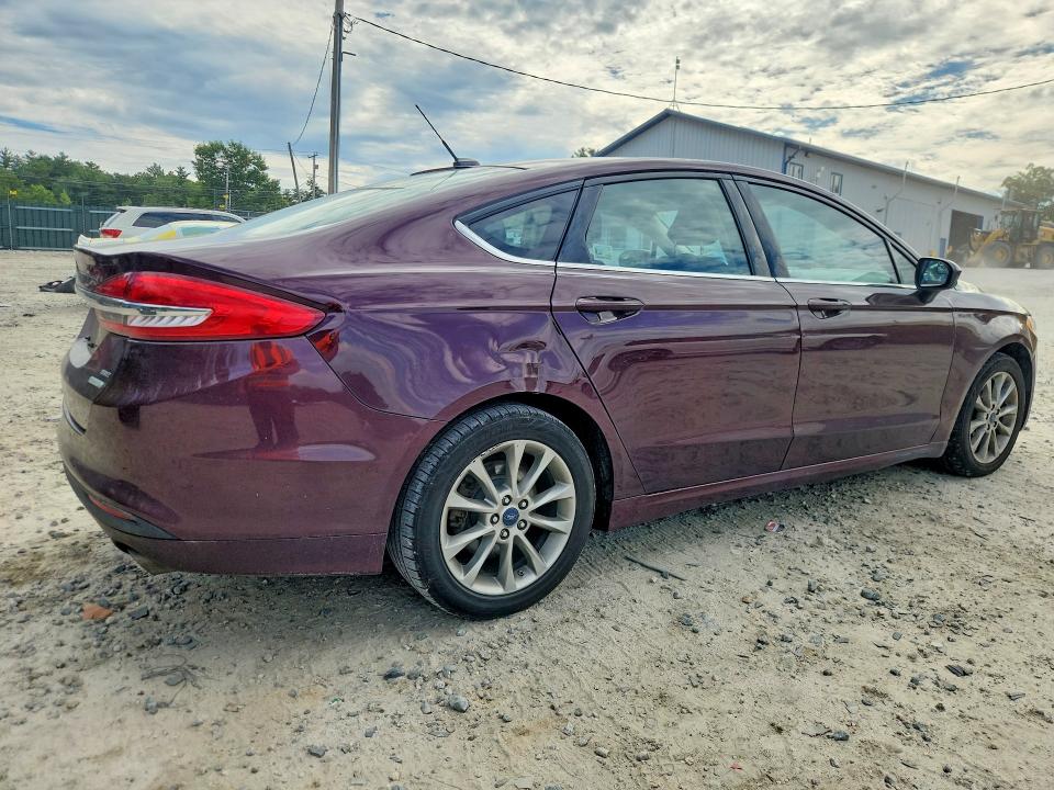 Photo 3 from auction – 2017 FORD FUSION with VIN 3FA6P0HDXHR218476