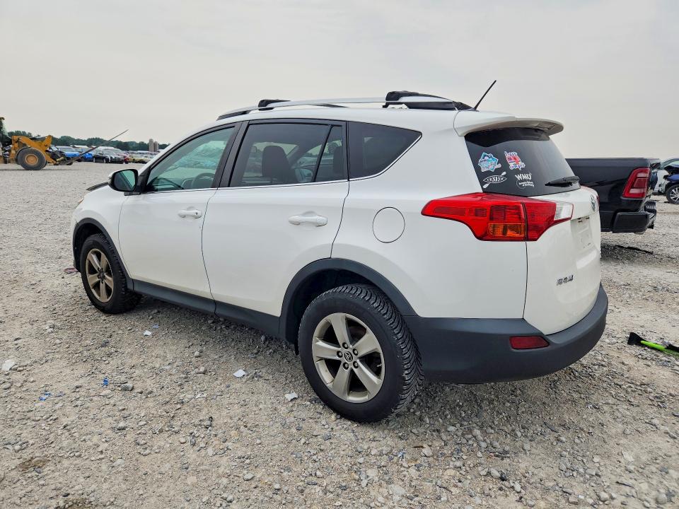 Photo 2 from auction – 2015 TOYOTA RAV4 with VIN 2T3RFREV4FW403790