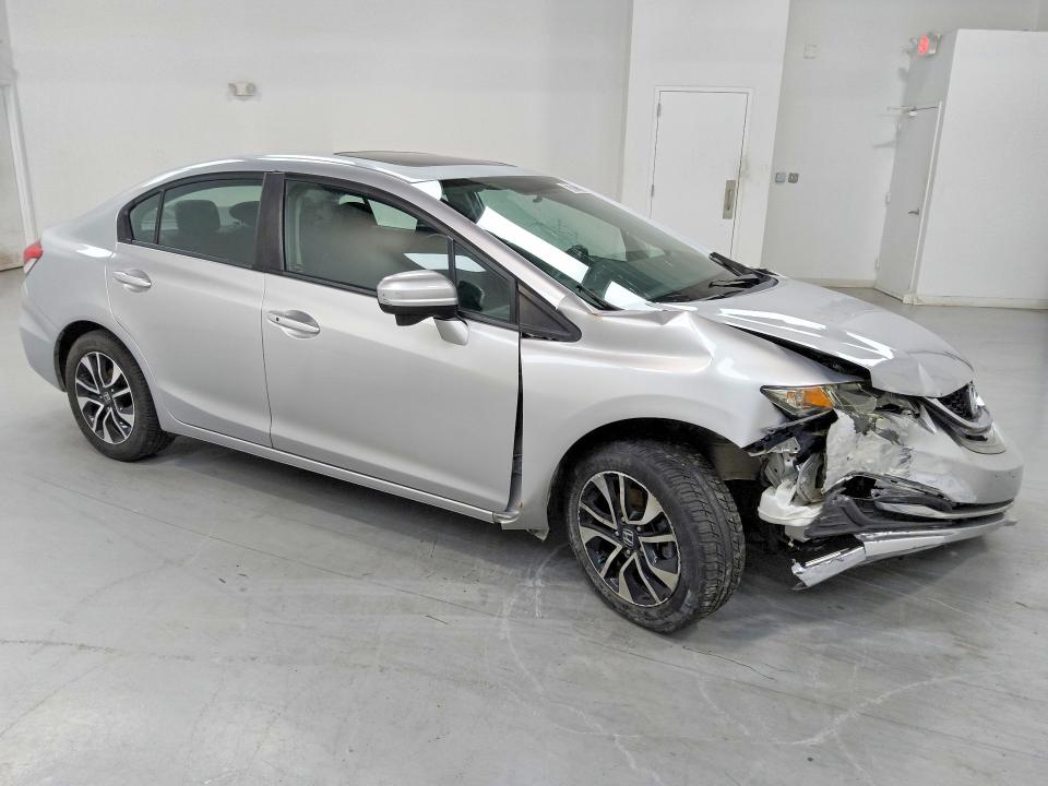 Photo 4 from auction – 2014 HONDA CIVIC with VIN 19XFB2F89EE271019