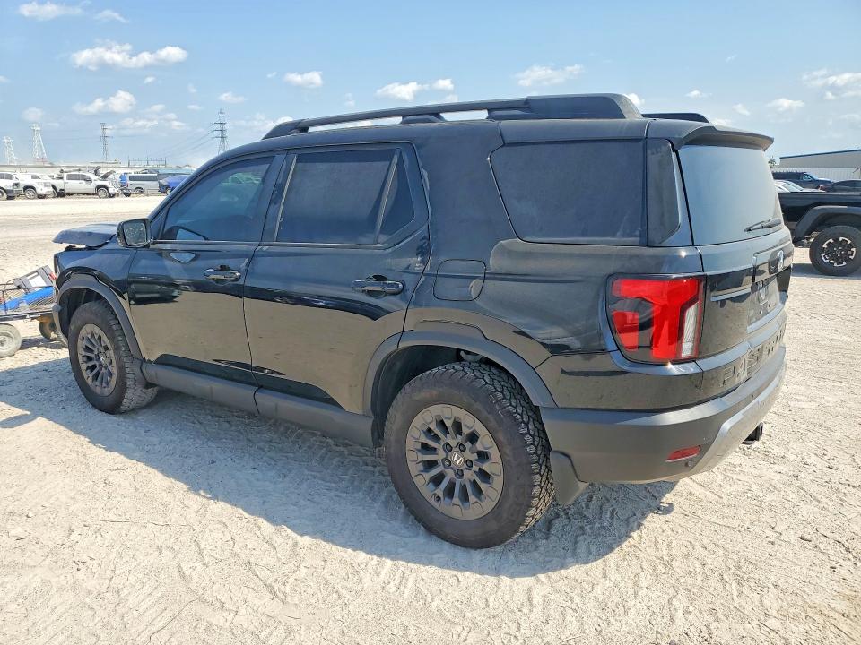 Photo 2 from auction – 2026 HONDA PASSPORT with VIN 5FNYF9H52TB030063