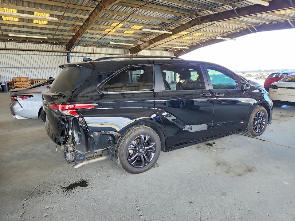 Photo 3 from auction – 2025 TOYOTA SIENNA with VIN 5TDCSKFC0SS173893