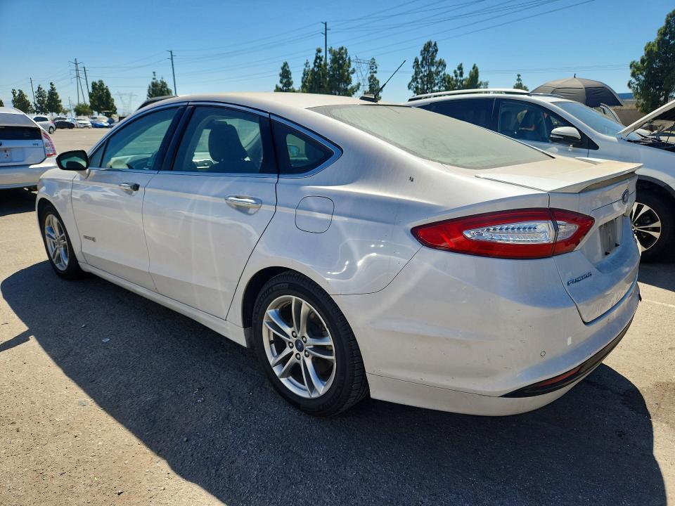 Photo 2 from auction – 2016 FORD FUSION with VIN 3FA6P0RU7GR203866