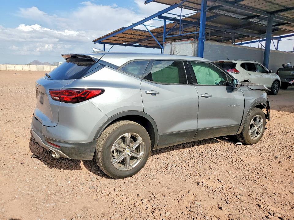 Photo 3 from auction – 2024 CHEVROLET BLAZER with VIN 3GNKBCR43RS165001