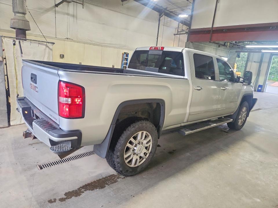 Photo 3 from auction – 2015 GMC SIERRA with VIN 1GT120EG5FF140197
