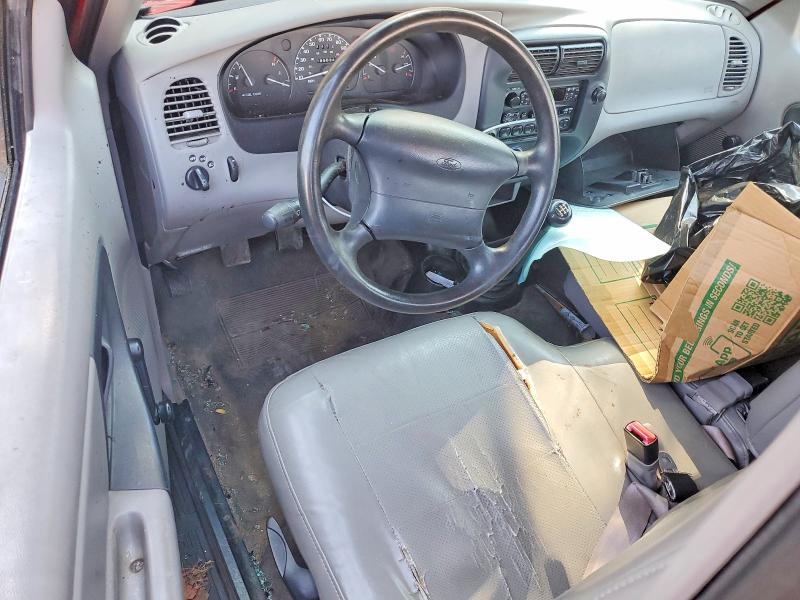 Photo 8 from auction – 2000 FORD RANGER with VIN 1FTYR10C4YPB38703